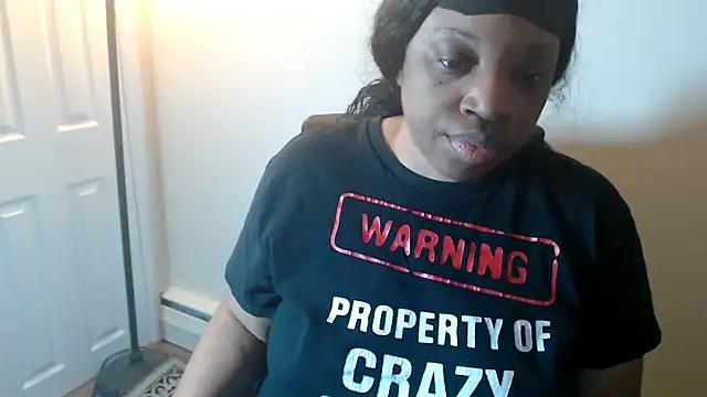 Snapshot of Sexymona1218 chatting on March 10, 2026, 10:52 am Sexymona1218 online show from March 10, 2026, 10:52 am