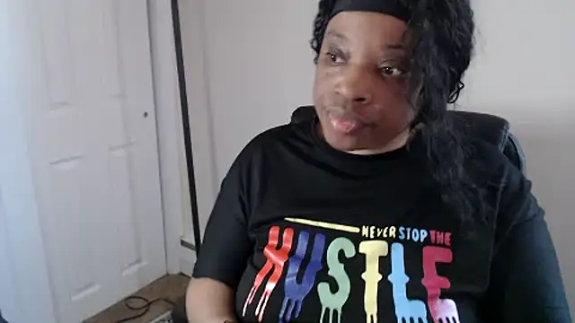 Sexymona1218 online show from June 4, 2026, 4:44 pm