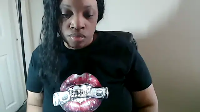 Snapshot of Sexymona1218 chatting on April 12, 2026, 11:46 am Sexymona1218 online show from April 12, 2026, 11:46 am