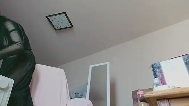 lara heaven online show from March 13, 2026, 7:02 am