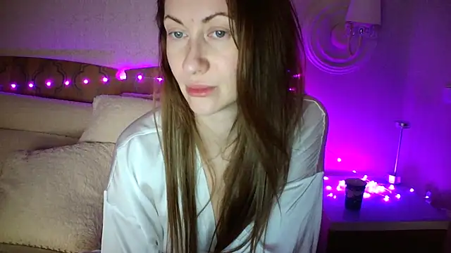 Luna Hoty online show from March 15, 2025, 4:13 am