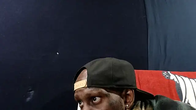 Snapshot of iBreakHeartz chatting on December 3, 2024, 2:55 pm iBreakHeartz online show from December 3, 2024, 2:55 pm