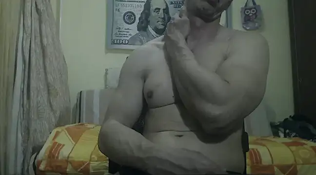 Snapshot of SexyMuscled chatting on March 15, 2025, 8:32 pm SexyMuscled online show from March 15, 2025, 8:32 pm