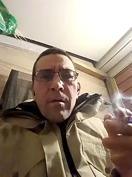 Snapshot of dick81 chatting on January 12, 2026, 3:46 am dick81 online show from January 12, 2026, 3:46 am