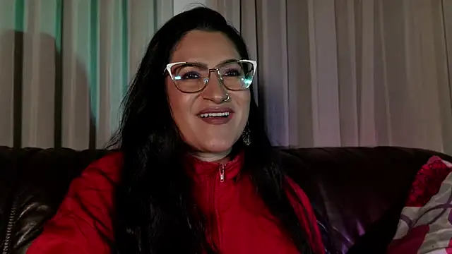 DeesseLuxure online show from June 20, 2026, 4:17 am