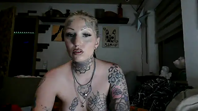 RoxxyInk online show from May 30, 2026, 12:50 am
