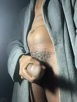 Snapshot of Curvy_conda chatting on April 4, 2026, 3:35 am Curvy conda online show from April 4, 2026, 3:35 am