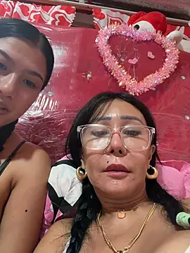 sweetieme online show from May 19, 2026, 10:33 am