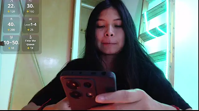 Snapshot of evolet01 chatting on February 18, 2026, 2:42 am evolet01 online show from February 18, 2026, 2:42 am