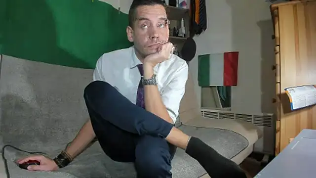 viraglaci18xh online show from November 8, 2025, 9:07 pm