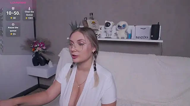 DakotaMae online show from November 21, 2025, 4:17 pm