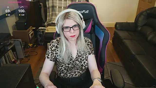 Snapshot of KelseyCobalt chatting on February 16, 2026, 10:18 pm KelseyCobalt online show from February 16, 2026, 10:18 pm