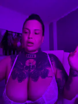  MelinaCurves  online show from May 27, 2026, 9:00 pm