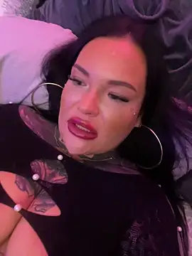  MelinaCurves  online show from November 13, 2025, 8:24 pm