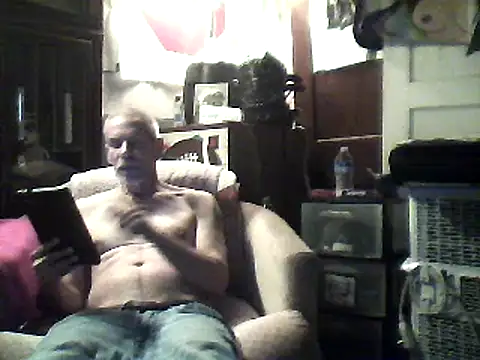 Snapshot of Biknight chatting on February 22, 2025, 1:33 am Biknight online show from February 22, 2025, 1:33 am