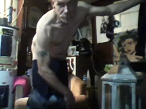 Snapshot of Biknight chatting on February 24, 2025, 3:23 am Biknight online show from February 24, 2025, 3:23 am