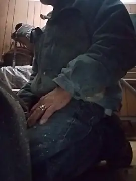 Snapshot of Biknight chatting on December 16, 2025, 5:22 am Biknight online show from December 16, 2025, 5:22 am