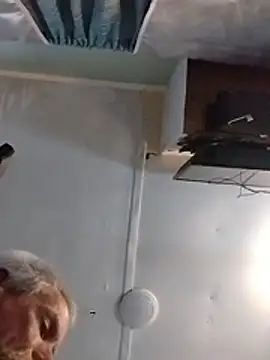 Snapshot of Biknight chatting on April 9, 2026, 1:07 am Biknight online show from April 9, 2026, 1:07 am