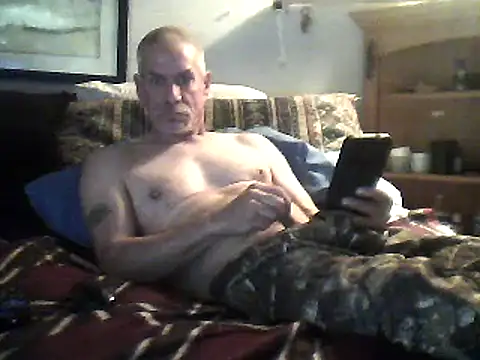 Snapshot of Biknight chatting on February 11, 2025, 2:35 am Biknight online show from February 11, 2025, 2:35 am