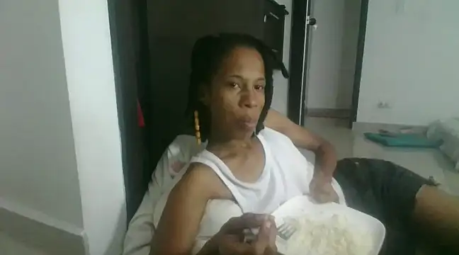 Snapshot of africa_deluxe chatting on February 22, 2025, 7:14 pm africa deluxe online show from February 22, 2025, 7:14 pm