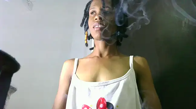 Snapshot of africa_deluxe chatting on February 20, 2025, 9:44 am africa deluxe online show from February 20, 2025, 9:44 am