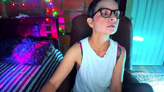 BrianaGarner online show from March 30, 2026, 6:59 am