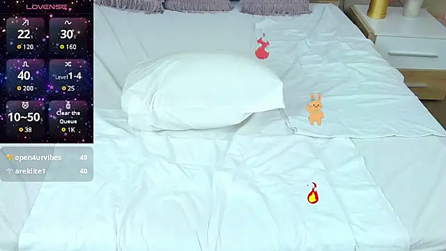 MatureVivian online show from March 12, 2025, 10:59 am