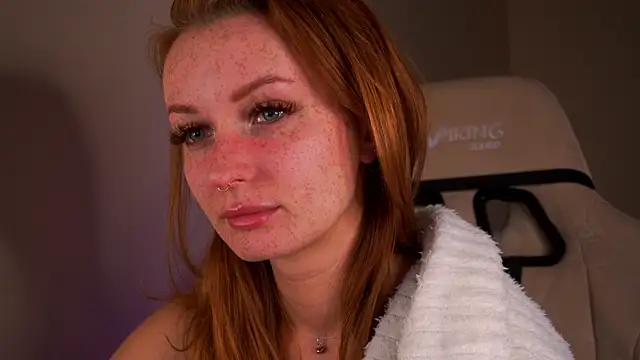 Snapshot of Liuba_Fox chatting on February 26, 2025, 11:41 pm Liuba Fox online show from February 26, 2025, 11:41 pm