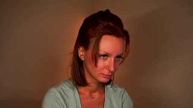 Snapshot of Liuba_Fox chatting on February 21, 2026, 6:54 pm Liuba Fox online show from February 21, 2026, 6:54 pm