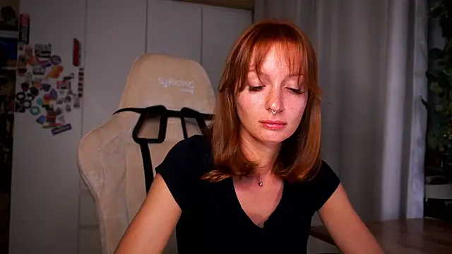 Snapshot of Liuba_Fox chatting on May 22, 2026, 8:18 pm Liuba Fox online show from May 22, 2026, 8:18 pm
