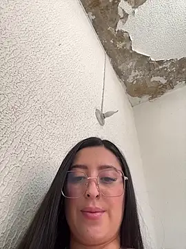 Snapshot of Sofhi_corolinne31 chatting on March 20, 2026, 8:32 pm Sofhi corolinne31 online show from March 20, 2026, 8:32 pm