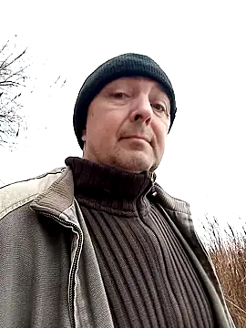 Snapshot of Pokaz2020 chatting on November 6, 2025, 12:53 pm Pokaz2020 online show from November 6, 2025, 12:53 pm