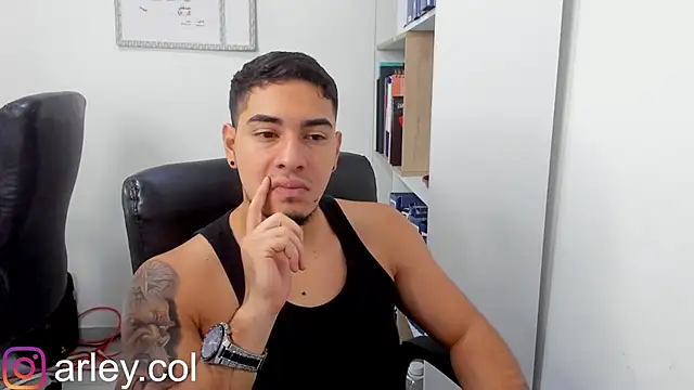 Snapshot of Dimitri_Colleman chatting on January 18, 2025, 12:04 pm Dimitri Colleman online show from January 18, 2025, 12:04 pm