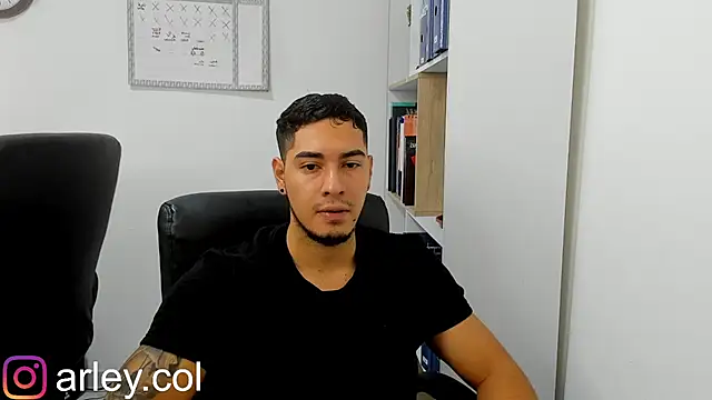 Snapshot of Dimitri_Colleman chatting on January 21, 2025, 2:54 am Dimitri Colleman online show from January 21, 2025, 2:54 am