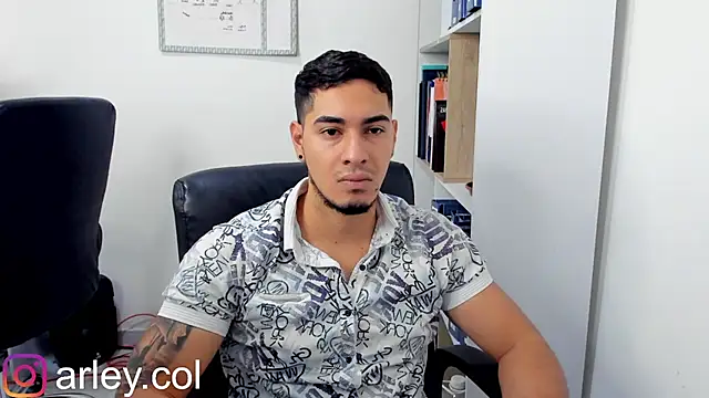 Snapshot of Dimitri_Colleman chatting on January 18, 2025, 9:02 am Dimitri Colleman online show from January 18, 2025, 9:02 am