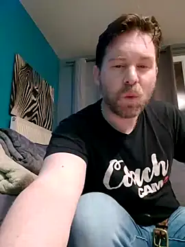 Snapshot of tom_sauwer chatting on April 29, 2026, 9:21 pm tom sauwer online show from April 29, 2026, 9:21 pm