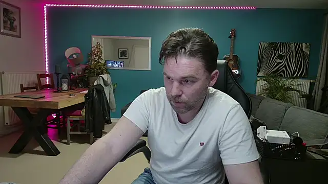 Snapshot of tom_sauwer chatting on October 8, 2025, 1:18 am tom sauwer online show from October 8, 2025, 1:18 am