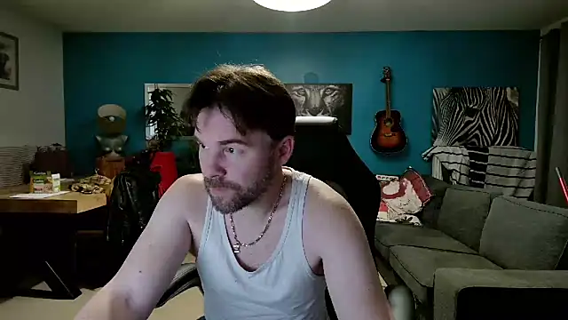 Snapshot of tom_sauwer chatting on December 12, 2024, 8:14 am tom sauwer online show from December 12, 2024, 8:14 am