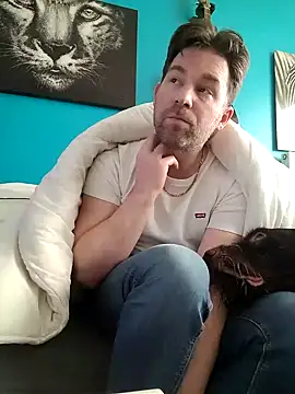 Snapshot of tom_sauwer chatting on February 25, 2025, 10:09 pm tom sauwer online show from February 25, 2025, 10:09 pm