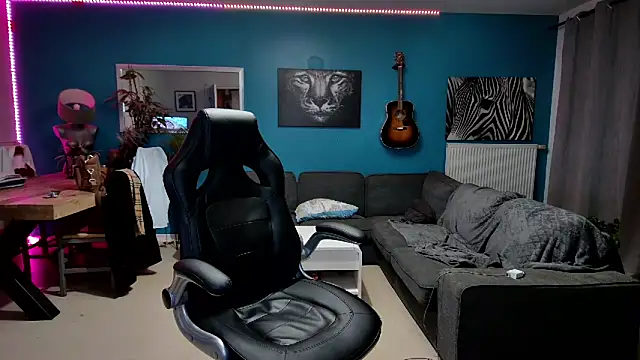 Snapshot of tom_sauwer chatting on January 19, 2025, 10:39 pm tom sauwer online show from January 19, 2025, 10:39 pm