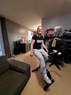 Snapshot of tom_sauwer chatting on March 16, 2025, 6:01 pm tom sauwer online show from March 16, 2025, 6:01 pm