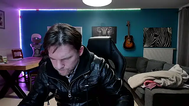 Snapshot of tom_sauwer chatting on December 14, 2024, 12:22 am tom sauwer online show from December 14, 2024, 12:22 am