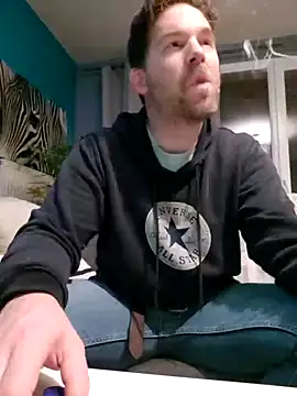 Snapshot of tom_sauwer chatting on November 7, 2025, 6:45 pm tom sauwer online show from November 7, 2025, 6:45 pm