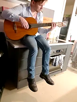 Snapshot of tom_sauwer chatting on March 10, 2025, 11:06 pm tom sauwer online show from March 10, 2025, 11:06 pm