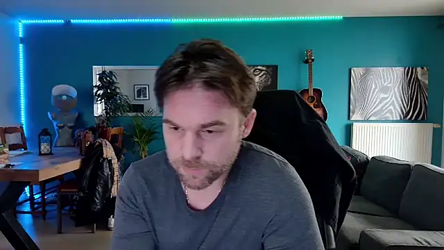 Snapshot of tom_sauwer chatting on December 21, 2024, 9:33 am tom sauwer online show from December 21, 2024, 9:33 am