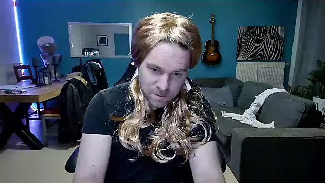 Snapshot of tom_sauwer chatting on March 4, 2025, 7:43 pm tom sauwer online show from March 4, 2025, 7:43 pm