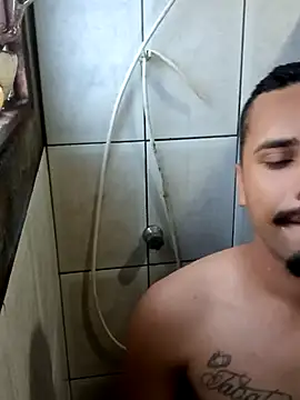 Snapshot of garoto1997 chatting on October 25, 2025, 7:47 pm garoto1997 online show from October 25, 2025, 7:47 pm