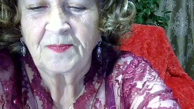 Snapshot of Emma52610 chatting on November 27, 2025, 2:28 pm Emma52610 online show from November 27, 2025, 2:28 pm