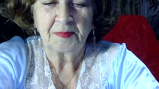 Snapshot of Emma52610 chatting on November 21, 2025, 5:01 pm Emma52610 online show from November 21, 2025, 5:01 pm