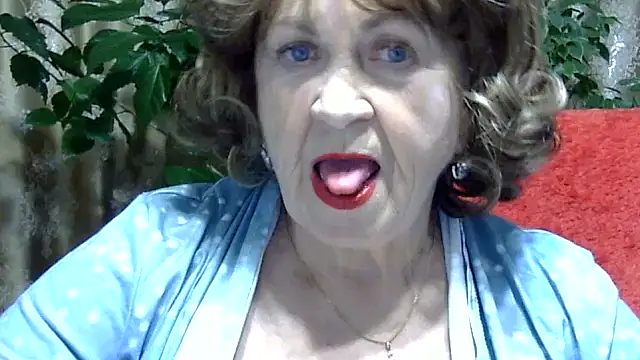 Snapshot of Emma52610 chatting on December 2, 2025, 4:52 pm Emma52610 online show from December 2, 2025, 4:52 pm